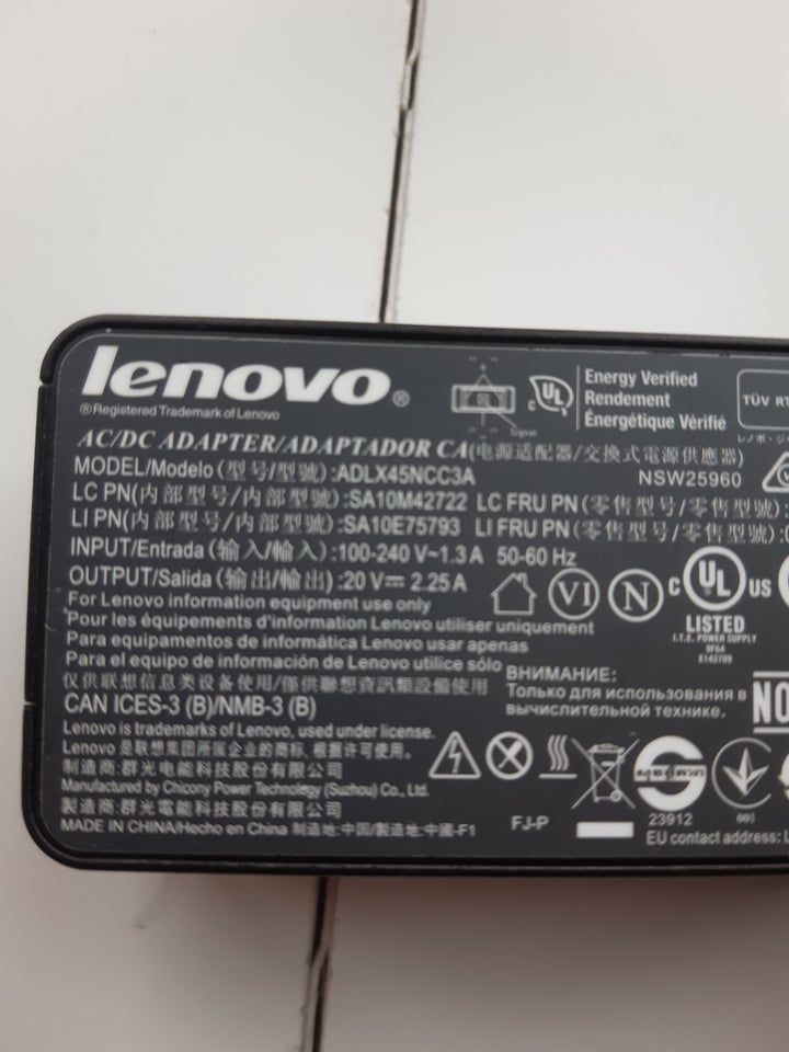 Lenovo Lader 20V 2,25A gult firkantet stik