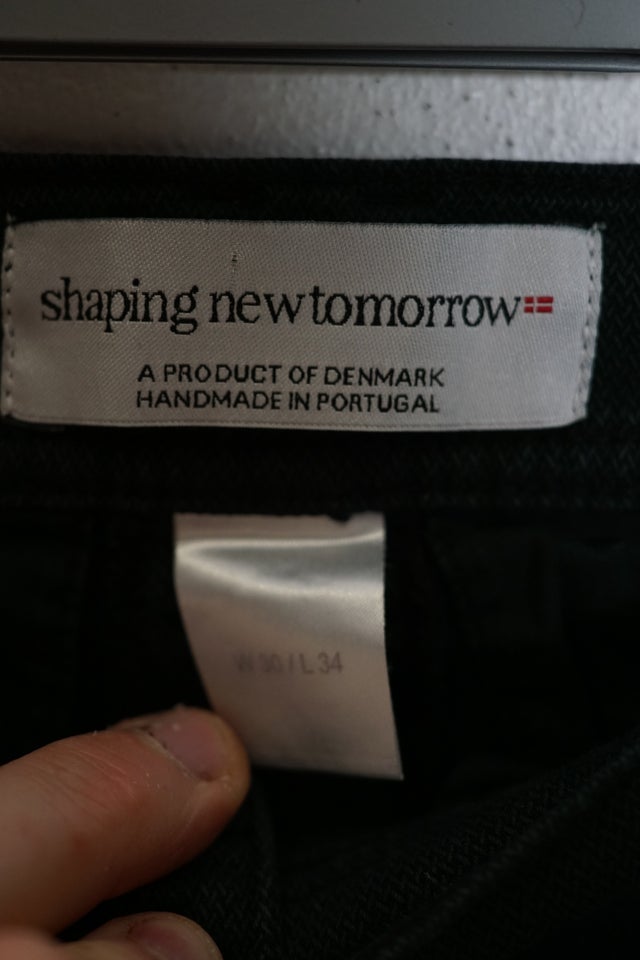 Chinos, Shaping New Tomorrow , str. 30