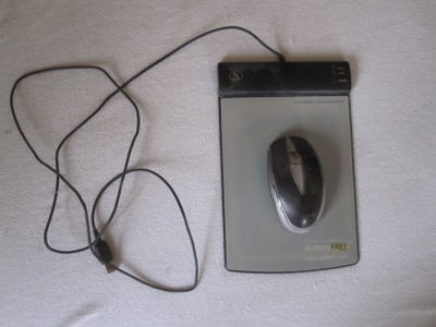 Mus, trådløs mus på plade. kræver ikke batteri.

Kontant  Afhent