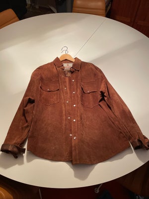 Skjorte, Bombers, str. L,  Ruskind,  Næsten som ny, Vintage ruskindsskjorte i rustfarve fra Bombers.