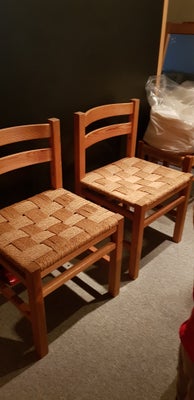 Spisebordsstol, Fyrtræ / papirsflet, 4 stk spisestuestole i fyrtræ med flet sælges

Kan leveres til 