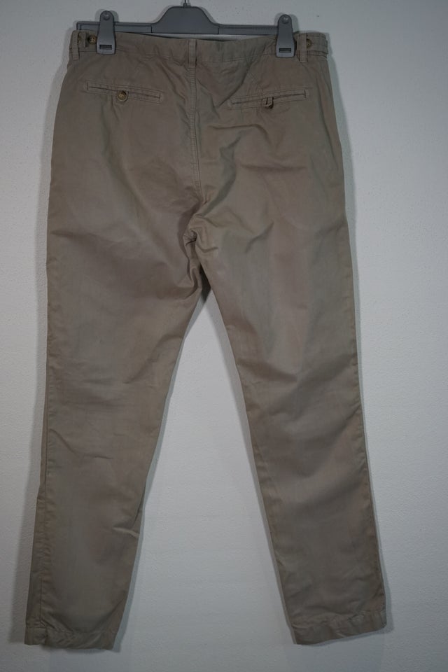 Chinos, Tiger of Sweden , str. 54