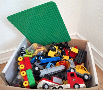 Lego Duplo, Duplo tog - Duplo Brandbil - blandet, En stor flyttekasse fyldt med Duplo. 

Dette er de