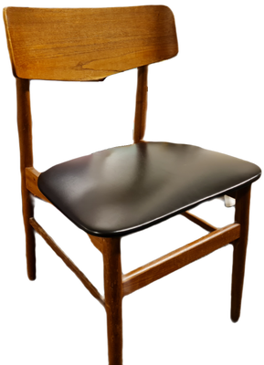 Spisebordsstol, Spisebordsstol i teak, god stand med intakt skaisæde.