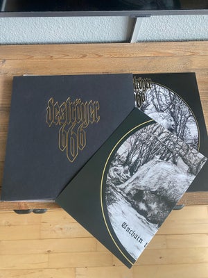 LP, Destroyer 666, Unchain the wolves, Metal, Det klassiske album fra Destroyer 666 i en limited udg