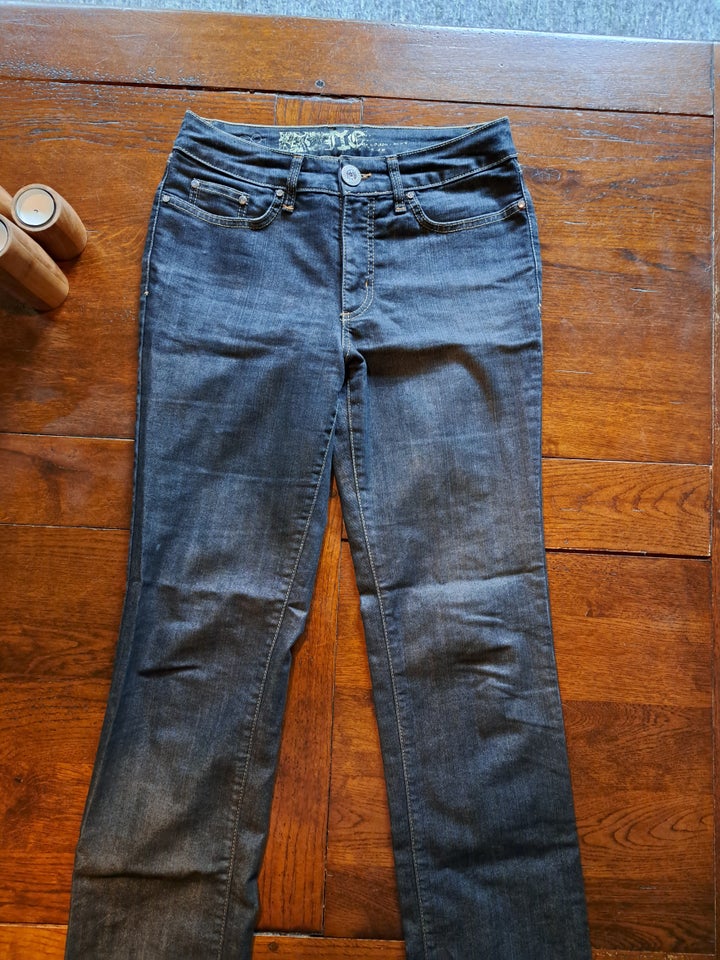 Jeans, Jonny-q, str. 38