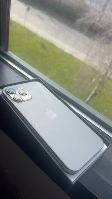 iPhone 12 Pro Max, 256 GB, grå, Perfekt, *Gratis cover og panserglas medfølger*
Sælger denne iPhone 