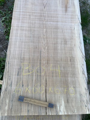 Planker, Bøg, Bøgeplanke 6x60x670 cm. B-04

Planken er klar til at tages indendørs til juli/aug.Træe
