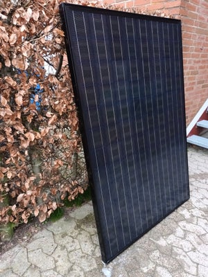 Solceller, Lille solcelle anlæg. Evt til kolonihave ,autocamper eller båd
Solceller  260W/ størrelse