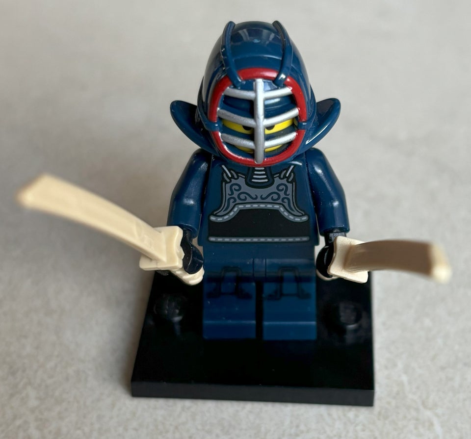 Lego Minifigures Series 15 Kendo Fighter dba K b og Salg