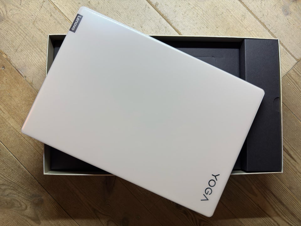 Lenovo Yoga Slim 9, Core i7-1280P GHz, 16 GB GB ram