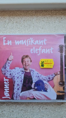 NY CD, JØNNER: EN MUSIKANT ELEFANT, børne-CD, CD MED 25 NUMRE, STADIG I FOLIE.  25.KR PLUS FRAGT.