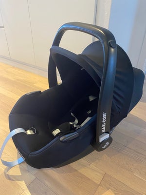 Autostol, op til 13 kg , Maxi Cosi, Maxi cosi baby autostol Inkl isofix base (aldrig brugt).
Fremstå