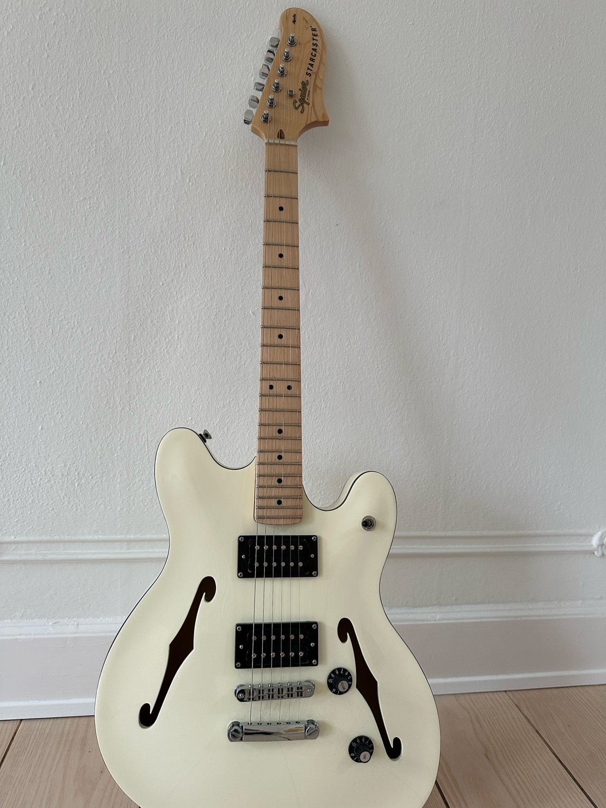 Elguitar, Squier Affinity Starcaster MN Olympic White