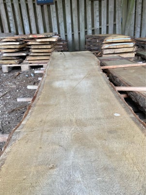 Planker, Egetræsplanker

Tørre planker i eg, på 245cm i længden, 5cm i tykkelsen, og mellem 35 og 45