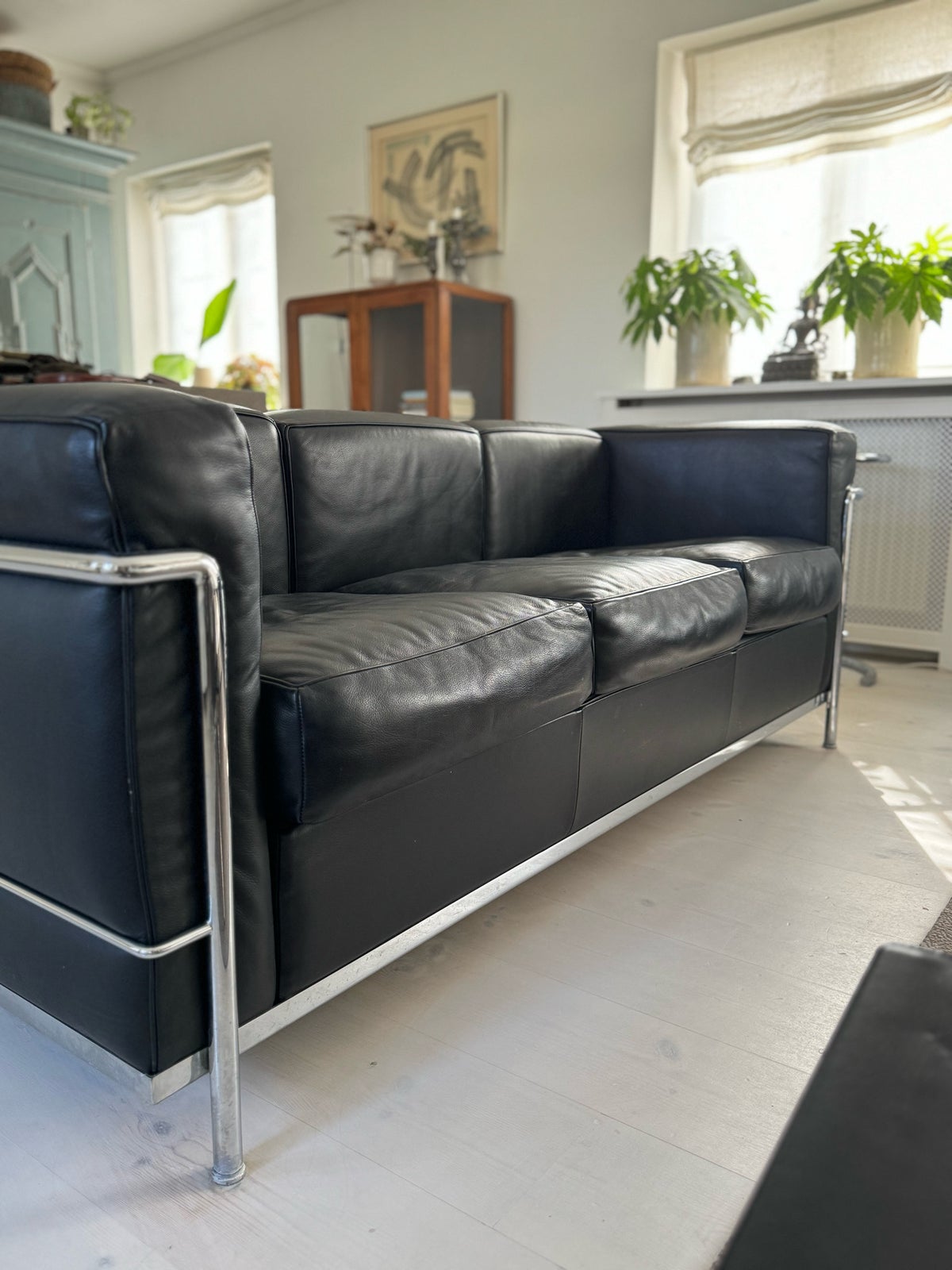 Le Corbusier, LC2/3 sort læder, Sofa