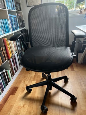 kontorstol, Perfekt stand

Herman Miller Aeron Chair Classic B kontorstol med armlæn – sort
Stolen h