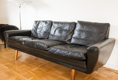 Sofa, læder, 3 pers. , G. Thams, Mindre 3 personers sofa.  

Vejen møbelfabrik designet af G. Thams.