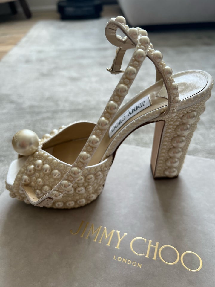 Jimmy Choo Saracria 120