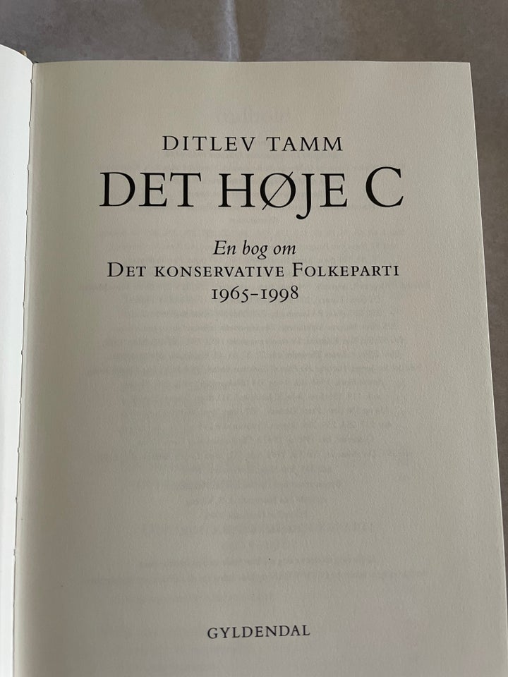 Det høje C, Ditlev Tamm, emne: historie og samfund