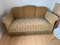 Gammel sofa og stol, 70 år gl.
