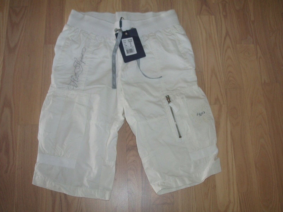 Shorts, H2O, str. 27