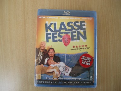 Klassefesten NY I FOLIE, Blu-ray, komedie, 
De tre gymnasiekammerater Niels (Nicolaj Kopernikus), An