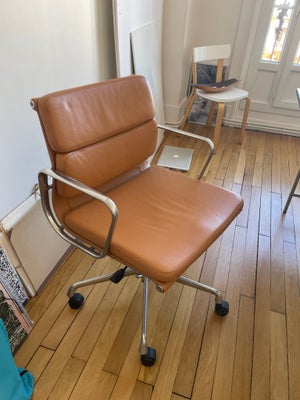 Eames, original EA17 softpad kontorstol Eames stol producered af Vitra, perfekt stand, sjælden farve