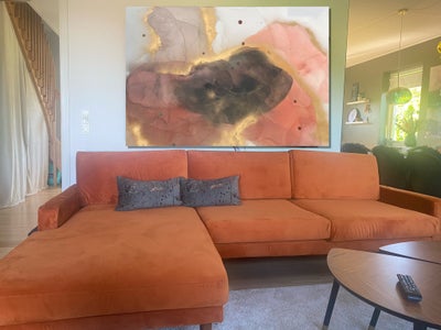 Chaiselong, velour, 4 pers. , Coop, Smuk og som ny sofa i varm rust/orange farve. 
Nypris 12999kr 
P
