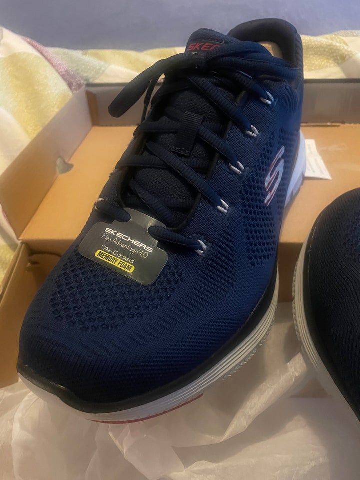 Kondisko, str. 44, Skechers