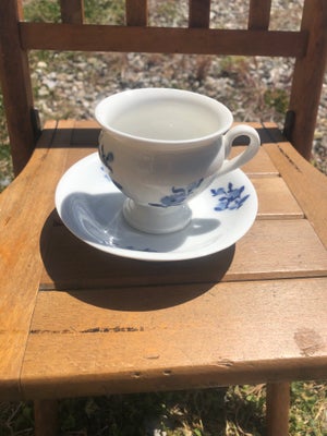 Porcelæn, Kaffekop. Fransk, Royal Copenhagen, Høj kaffekop i blå blomst 
Også kaldet den franske kop