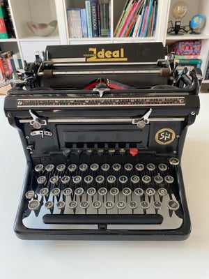 Skrivemaskine, Ideal, Ideal typewriter, manufactured in 1928 approx. by Seidel & Naumann, Dresden, G
