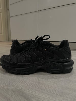 Sneakers, Nike , str. 45,5,  Sort,  Ubrugt, Hej
Jeg sælger disse split nye Nike TN med boksen, de er