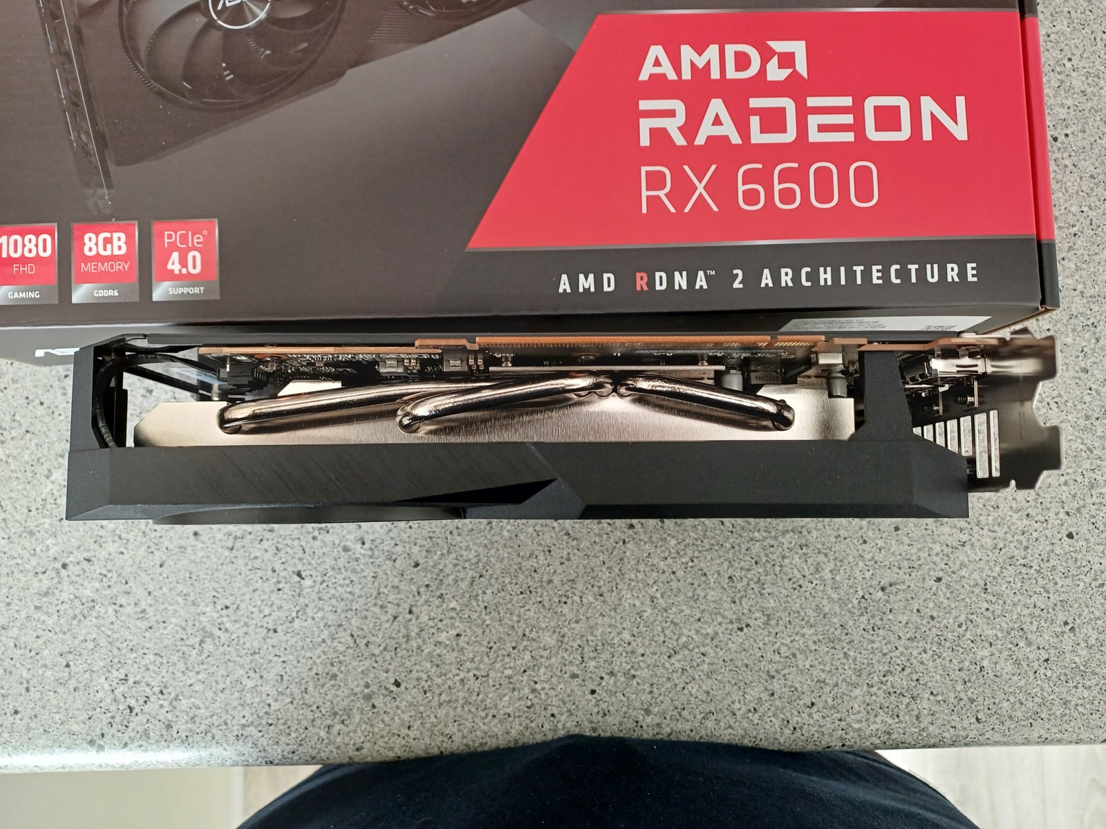 ASUS Radeon RX 6600, 8 GB RAM, Perfekt