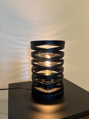 Anden bordlampe, EGLO Cremella, 2 stk. flotte bordlamper fra Cremella - 1 år gammel - sort metal og 