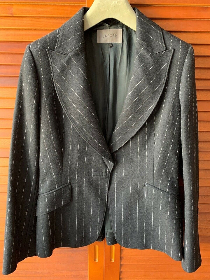 Blazer, str. 38, Jaeger