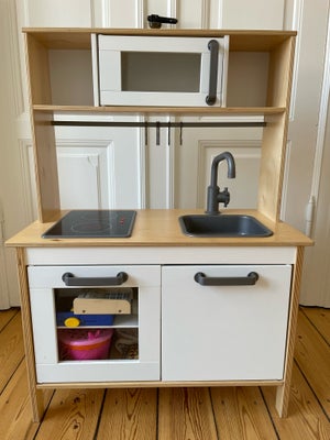 Køkken, Ikea, DUKTIG Legekøkken , Ikea DUKTIG, Fint legekøkken i rigtig god stand. Begge kogeplader 
