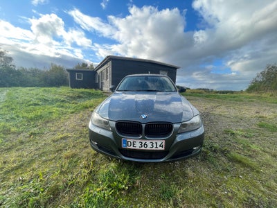 BMW 318d, 2,0 Touring, Diesel, aut. 2010, km 320000, grønmetal, træk, klimaanlæg, aircondition, ABS,