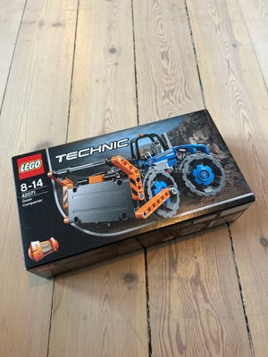 Lego Technic, 42071, Ny og uåbnet. Technic Dozer Compactor. Sættet kan bygges om til 2. Model

Udgåe
