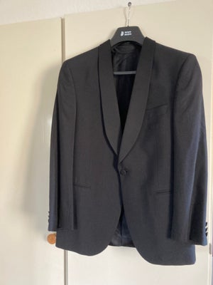 Smoking, Concord, str. M, Sort, Polyester/uld, Næsten som ny, KLAR TIL JUL/NYTÅR??
Meget velholdt sm