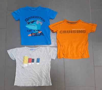 T-shirt, Str 104 T-shirts, Mads Nørgaard mv, str. 104, Øverst fra venstre:
1. Blå Gangsters of the S