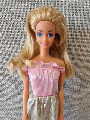 Barbie, Fashion Play Barbie 1989, Barbie fra serien Fashion Play 1989. Hendes kjole er ikke original