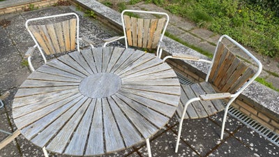 Havemøbelsæt, Marguerit, Træ, metal, RESERVERET TIL ONSDAG
Originalt, gammelt sæt med bord og tre st