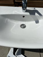 Pæn håndvask med armatur, Ifø