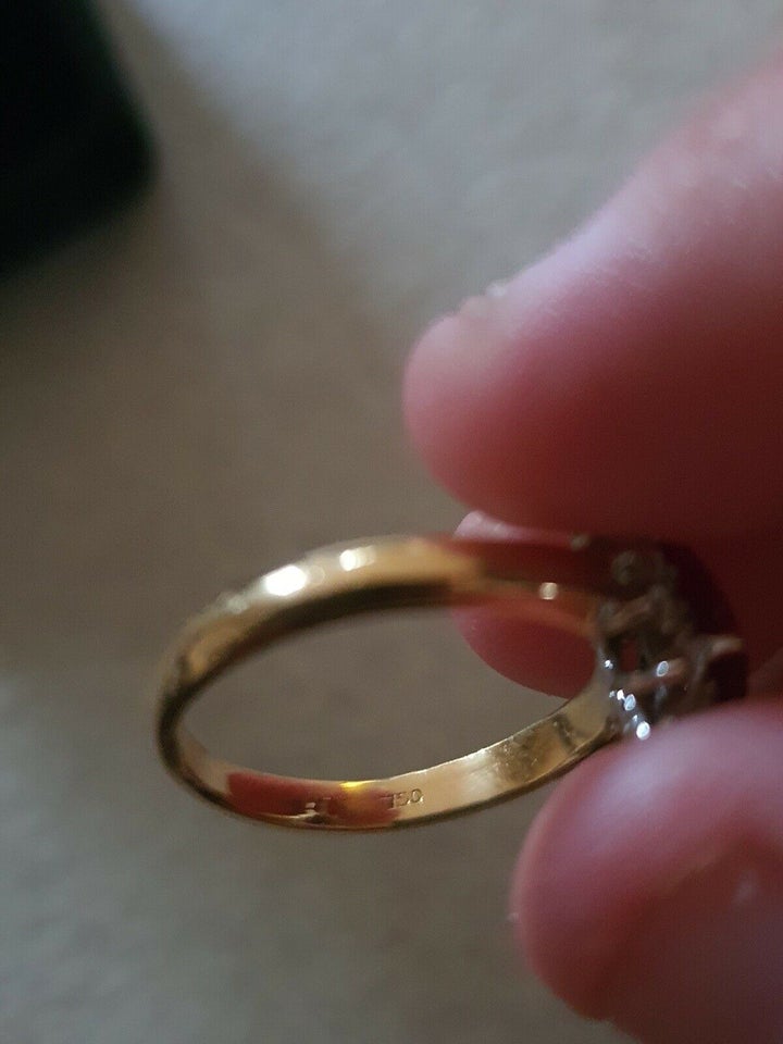 Andet smykke, guld, Ægte guld ring med en ægte rubin/