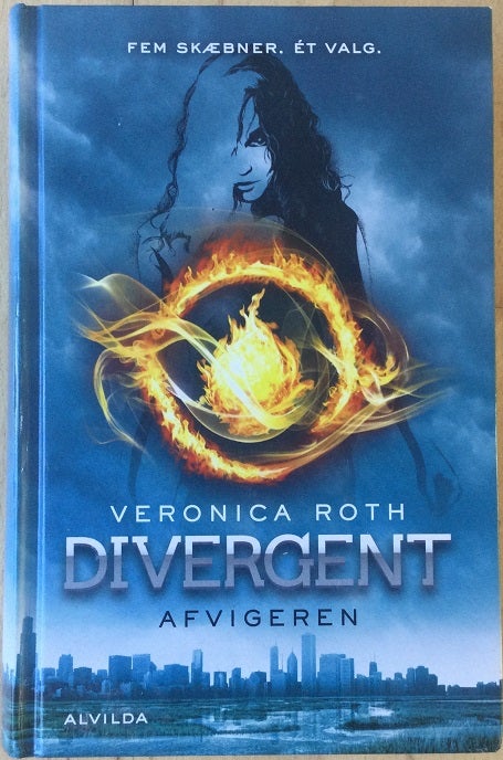 Divergent 1-2, Veronica Roth, genre: science fiction