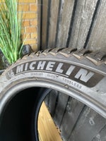 Helårsdæk, Michelin, 235 / 45 / R20