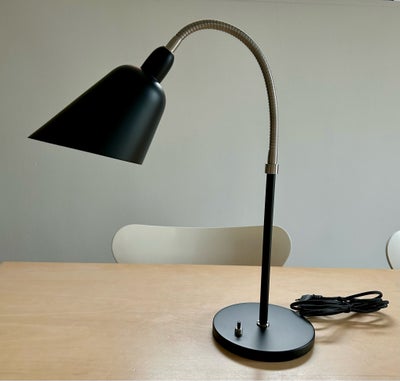 Lampe, AJ8 Bellevue, Sort Bellevue bordlampe i industriel stil. Klassisk dansk design. Designet i 19