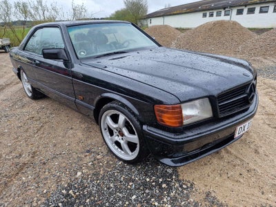 Mercedes 560 SEC, 5,6, Benzin, 1986, km 338000, sortmetal, 2-dørs, 19" alufælge, Nysynet og nylakere