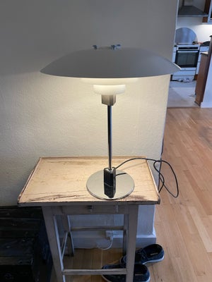 Lampe, PH 4/3, PH bordlampe i rigtig fin stand. Den er ca 55cm høj og 47cm i diameter. 